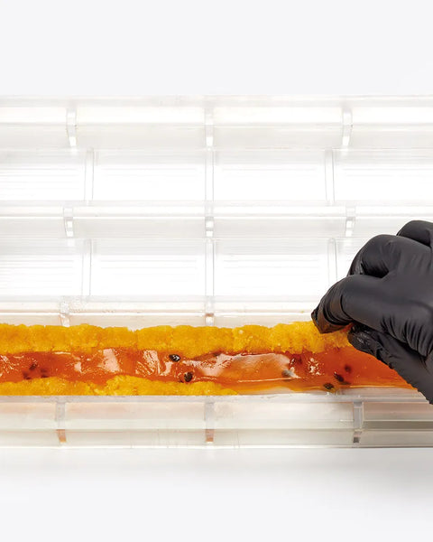 XOK by David Gil and Ingrid Serra - The Universe of Nougats and Chocolate Bars [English & Spanish]